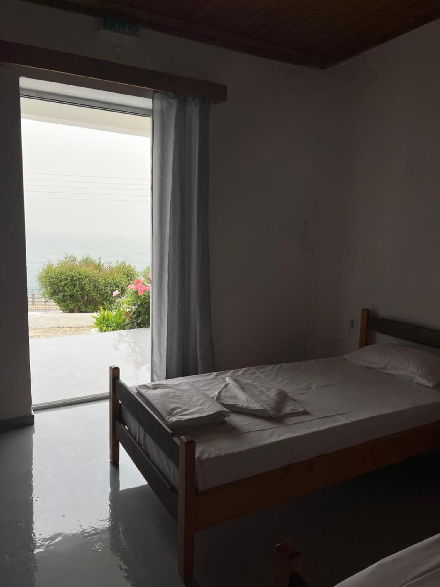 Artaki R Apartments Koróni المظهر الخارجي الصورة