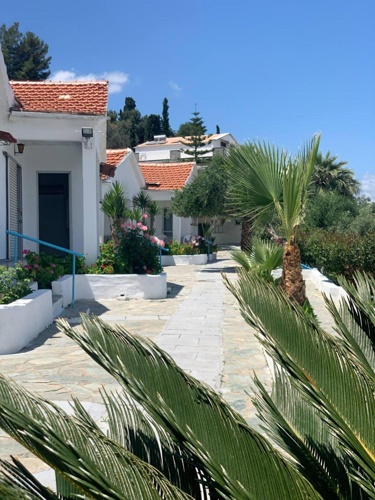 Artaki R Apartments Koróni المظهر الخارجي الصورة